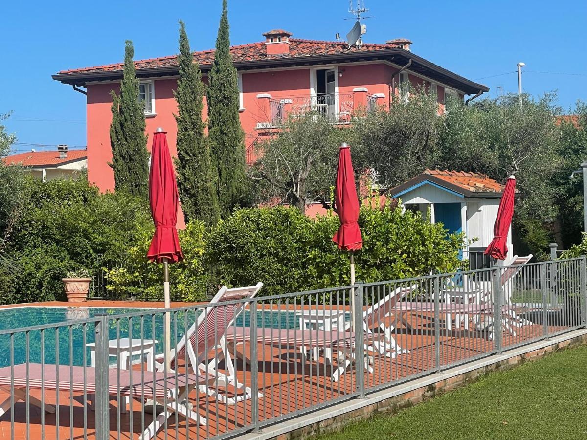 In Versilia Серавецца Екстер'єр фото